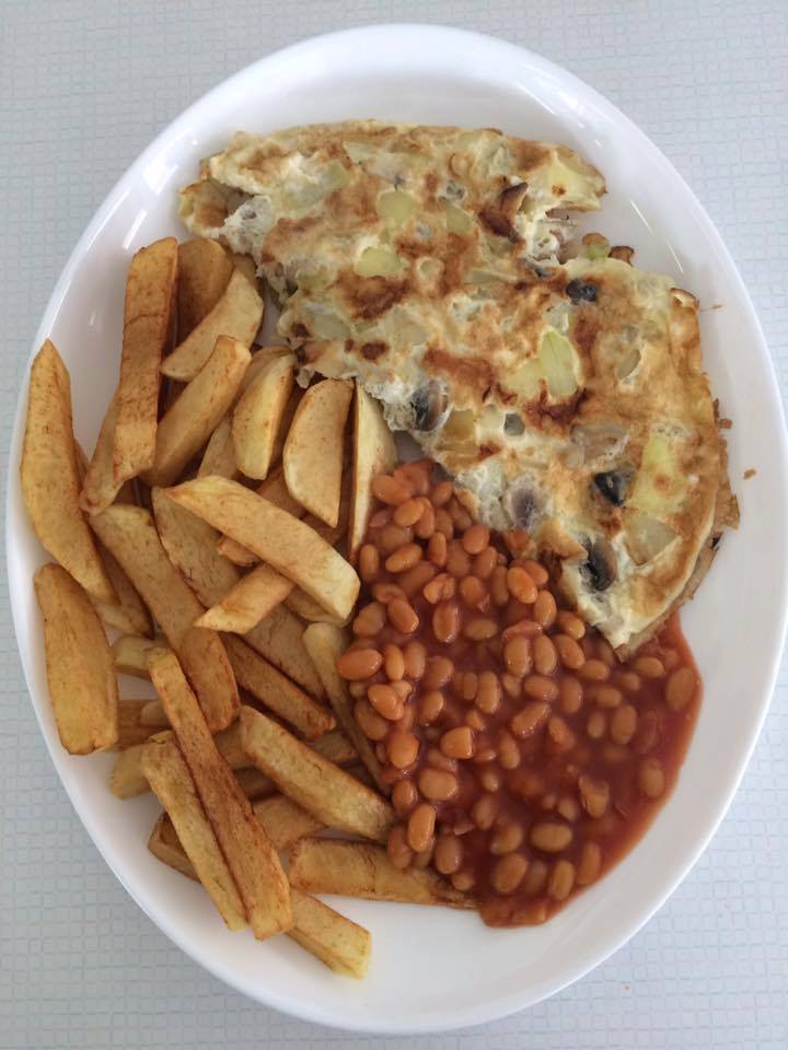 Shirley's Cafe omelette with chips and beans